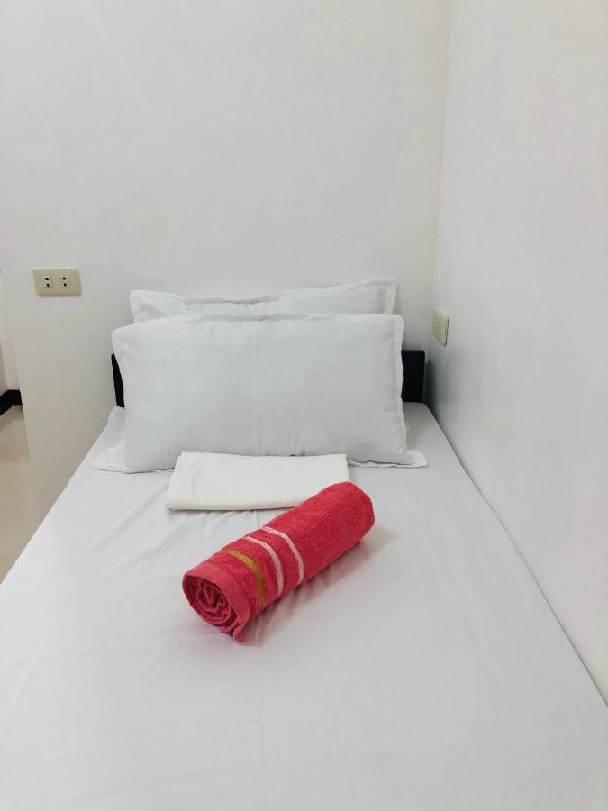 Lr Hostel And Cafe Moalboal Luaran gambar